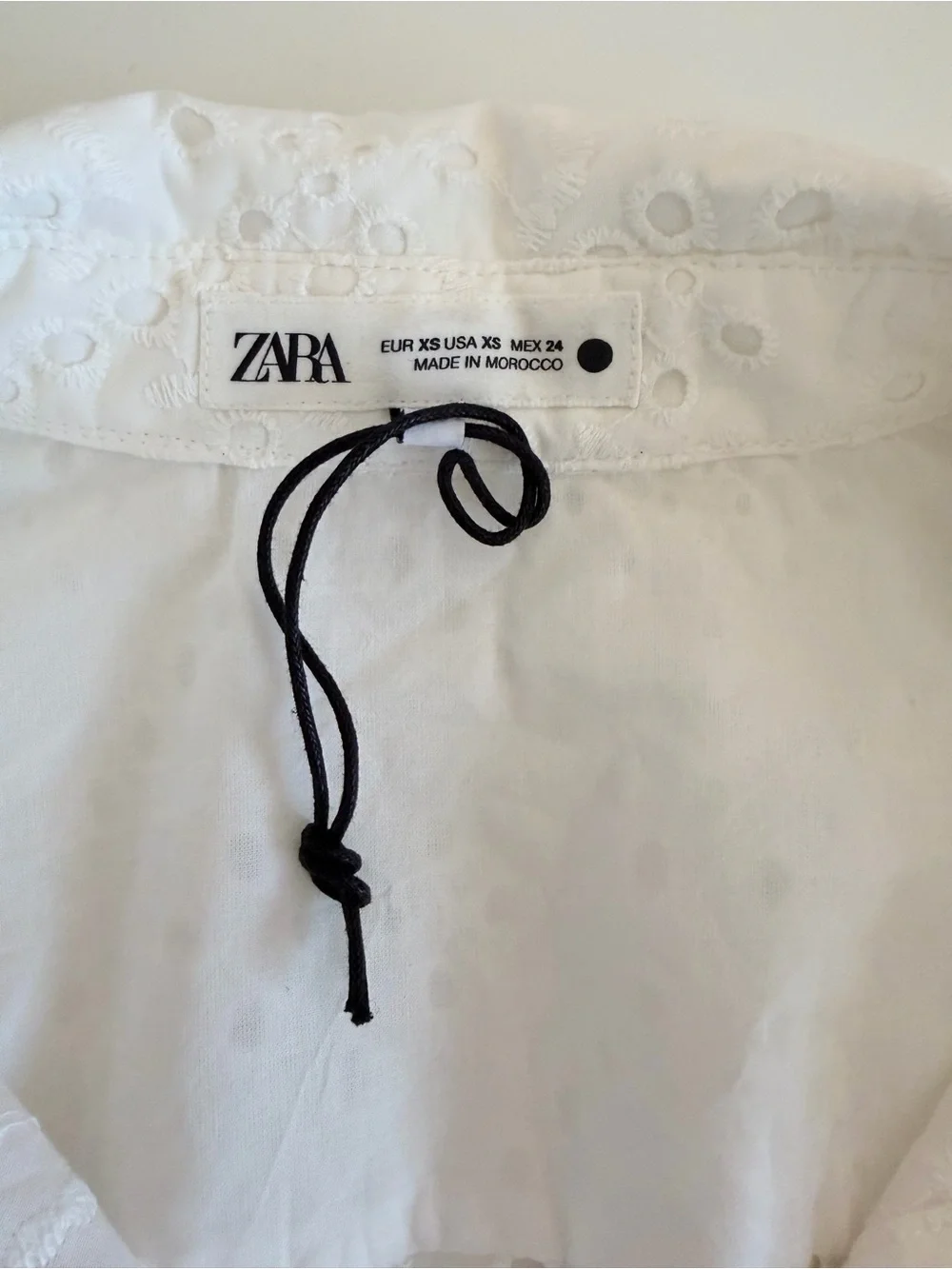 Zara White Eyelet Embroidered Puff Sleeve Button Front Blouse | XS | NWOT